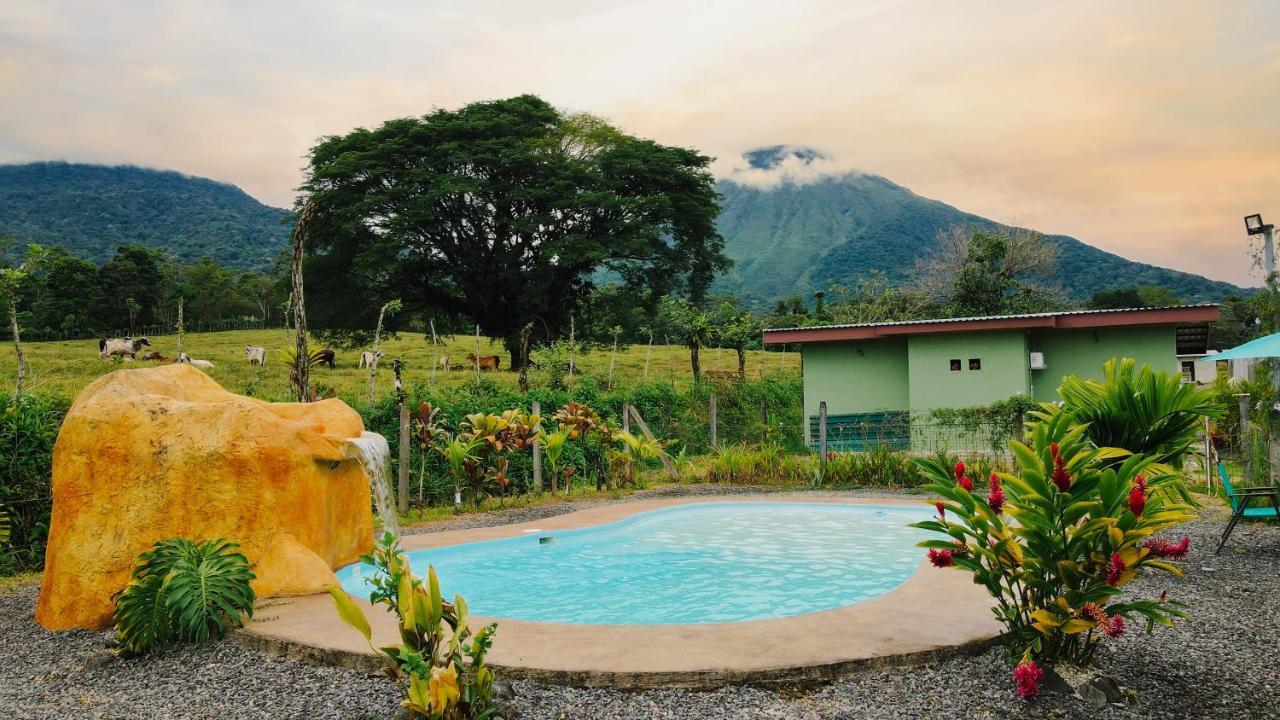 Chongos Place Hotell La Fortuna Eksteriør bilde